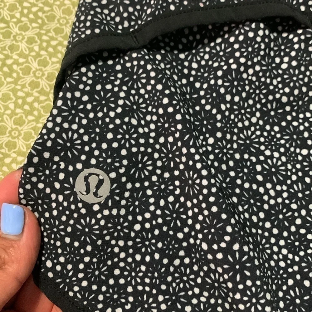 LULULEMON - Speed Short 4-way Stretch 2.5”